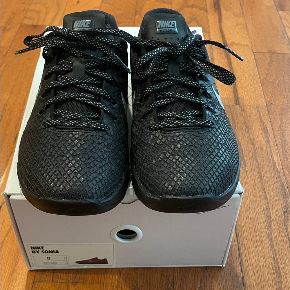 Nike Metcon Textured Black Sneakers